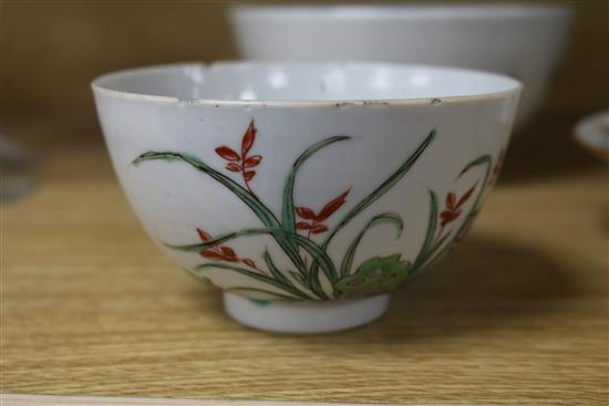 A Newhall bowl and two Chinese famille rose bowls (3)